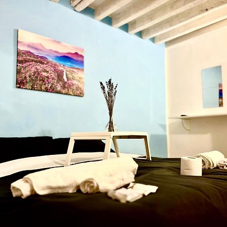 Genova Centro Affittacamere- Bagno In Comune Екстер'єр фото