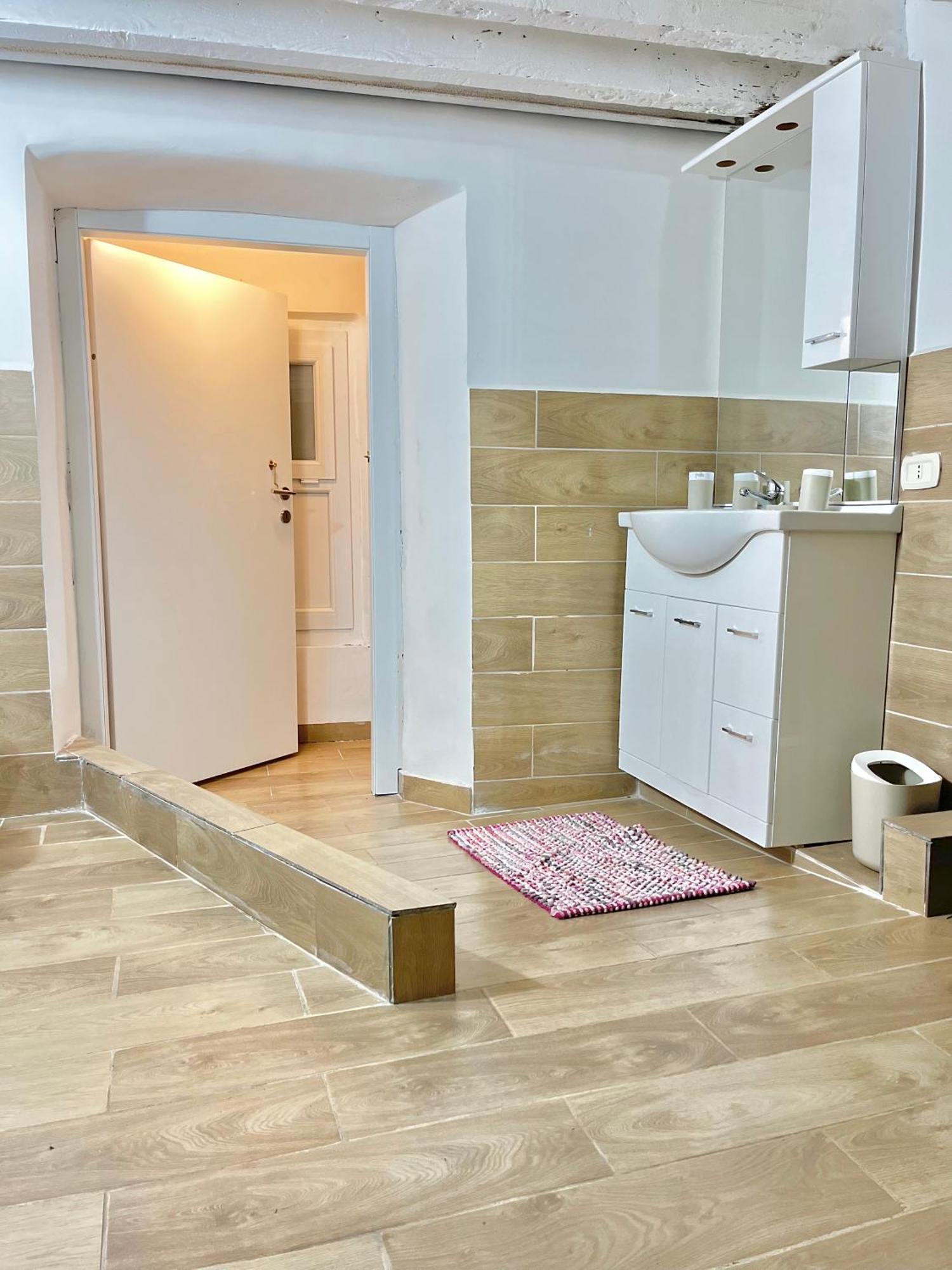 Genova Centro Affittacamere- Bagno In Comune Екстер'єр фото